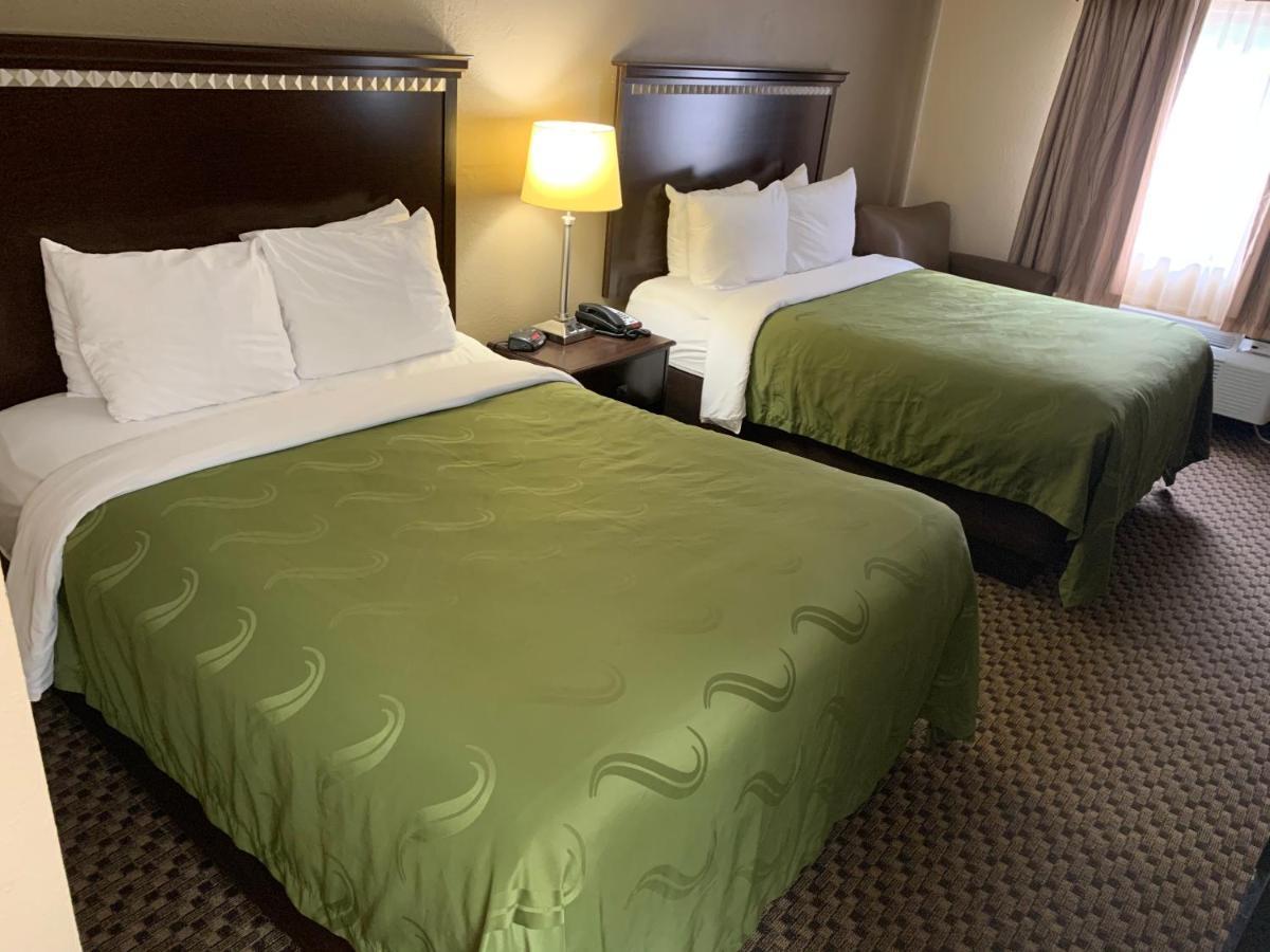 Quality Inn Macomb Near University Area Εξωτερικό φωτογραφία