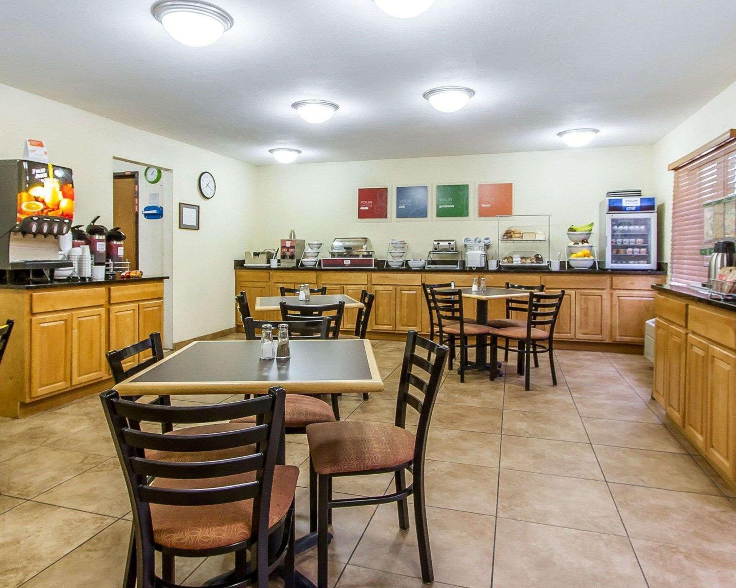 Quality Inn Macomb Near University Area Εξωτερικό φωτογραφία