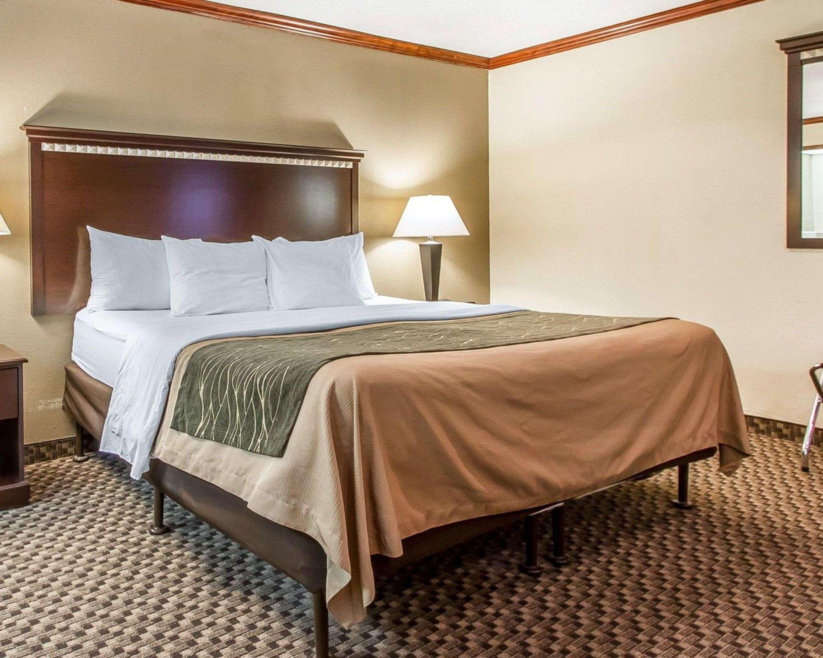 Quality Inn Macomb Near University Area Εξωτερικό φωτογραφία