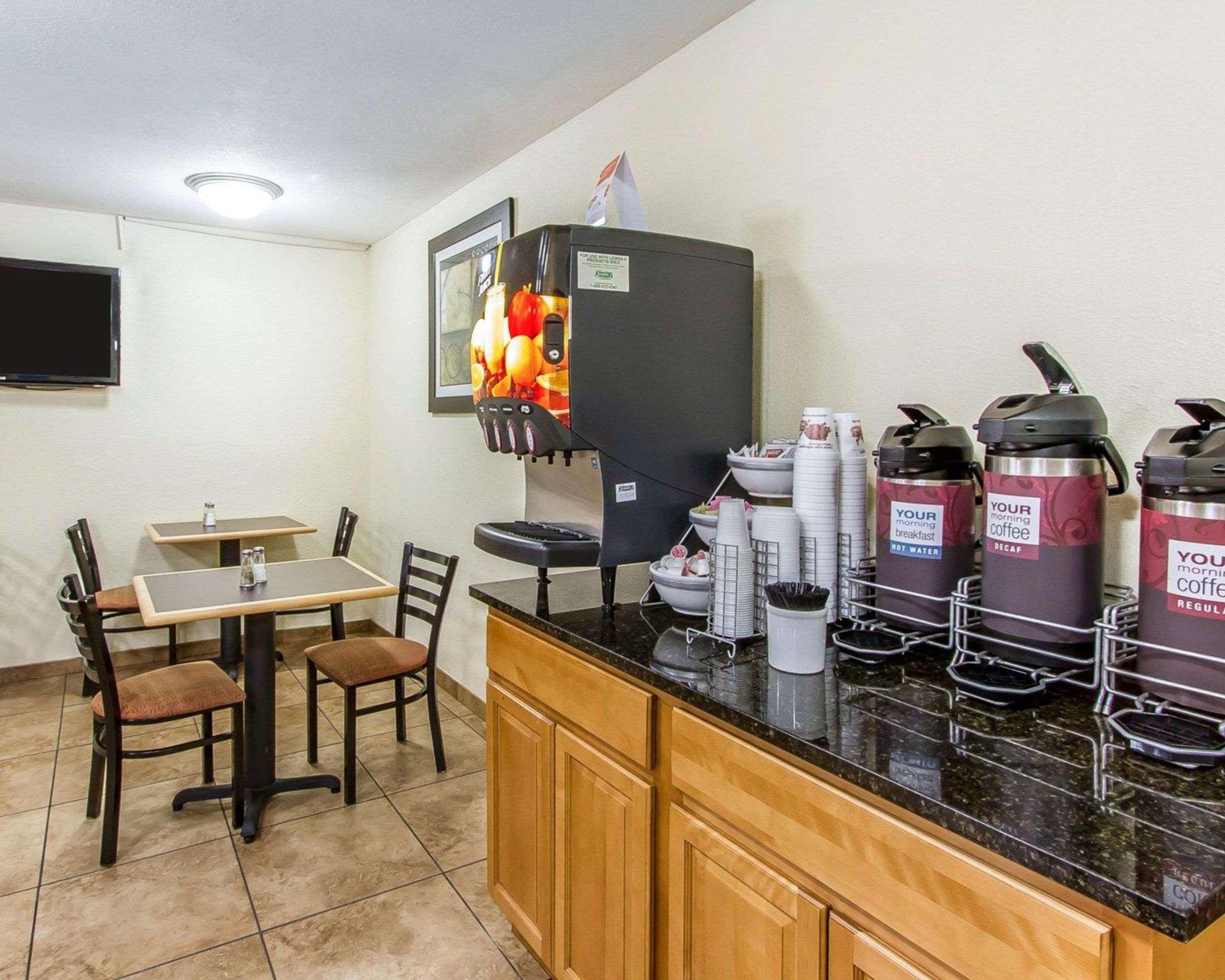Quality Inn Macomb Near University Area Εξωτερικό φωτογραφία