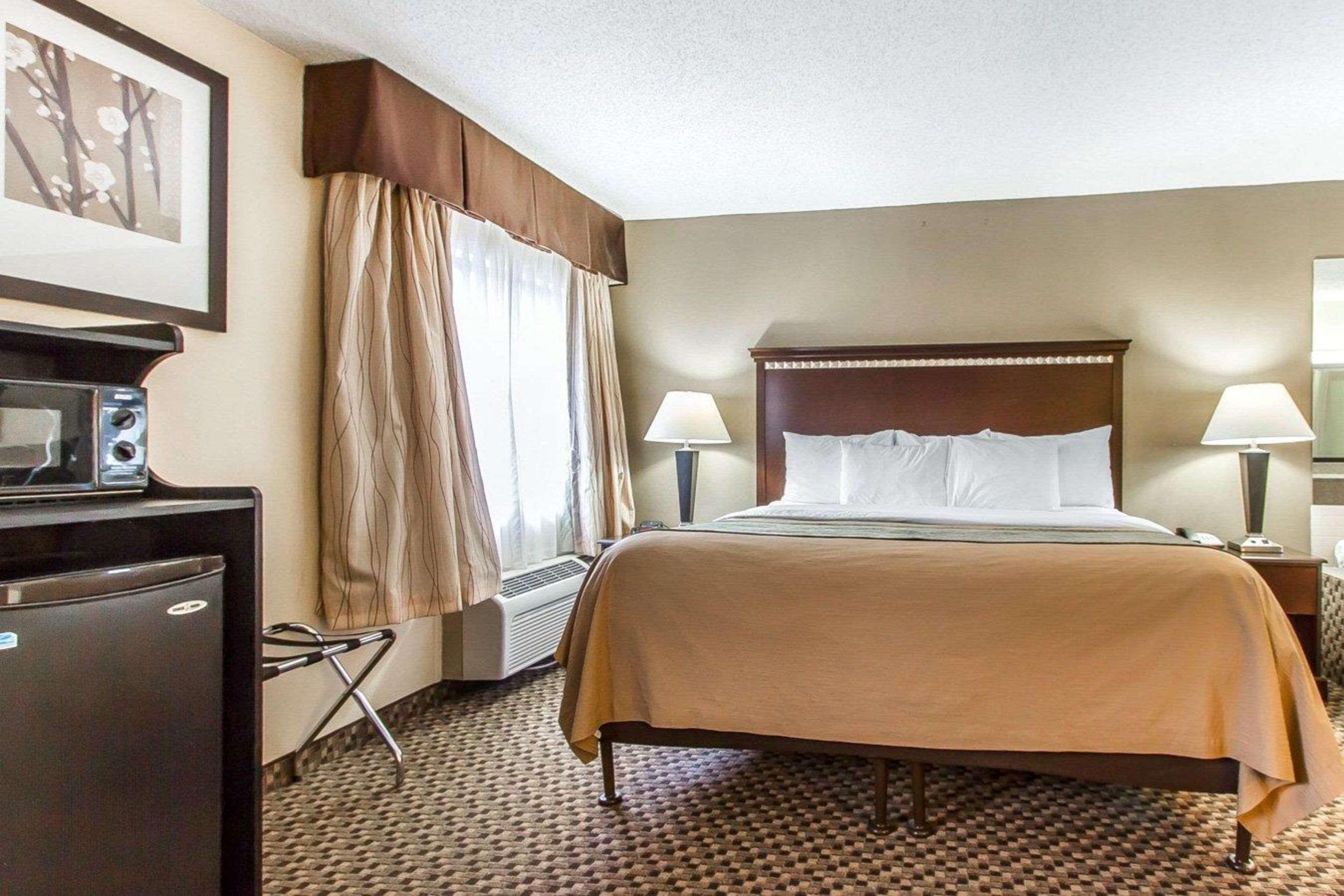 Quality Inn Macomb Near University Area Εξωτερικό φωτογραφία