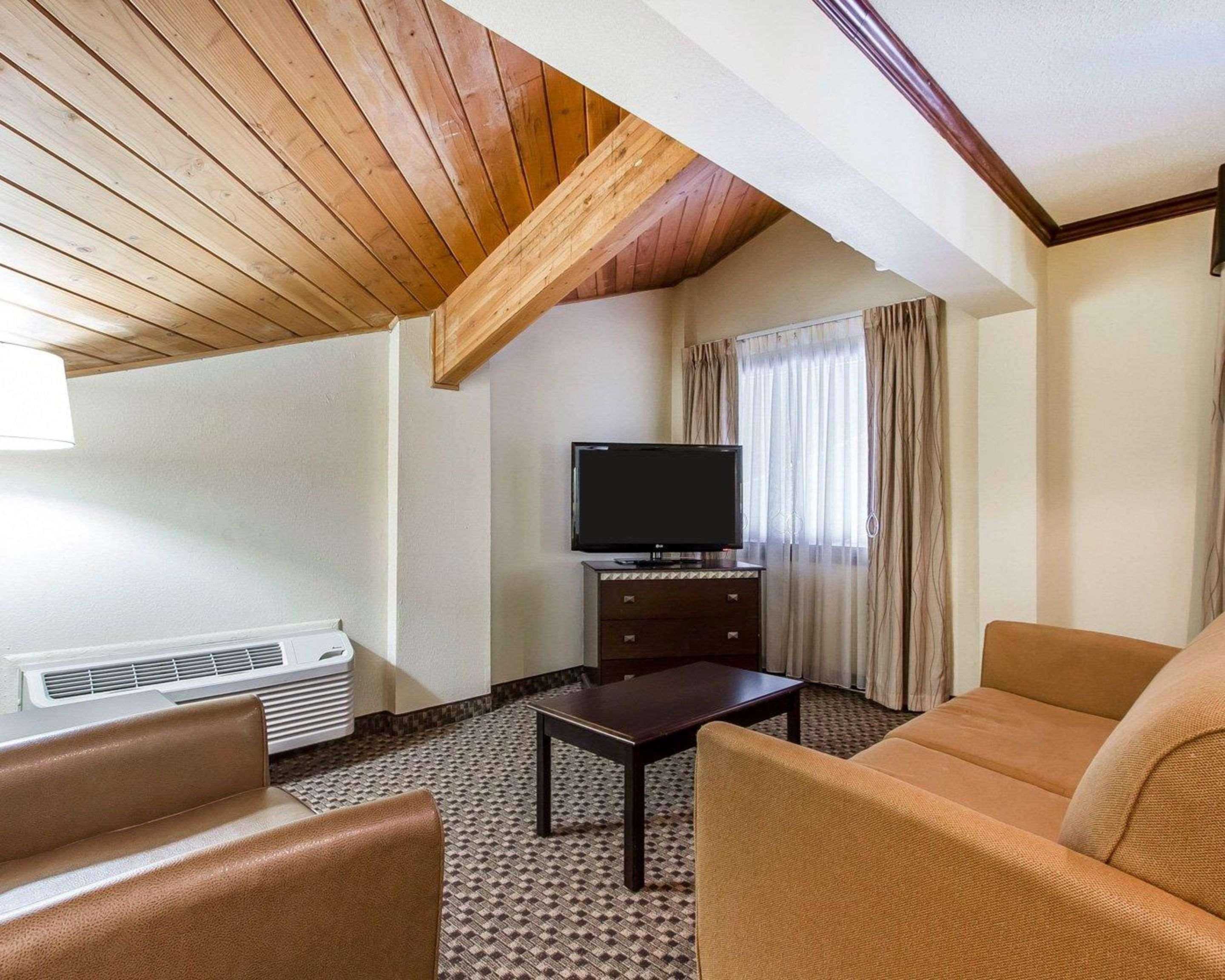 Quality Inn Macomb Near University Area Εξωτερικό φωτογραφία