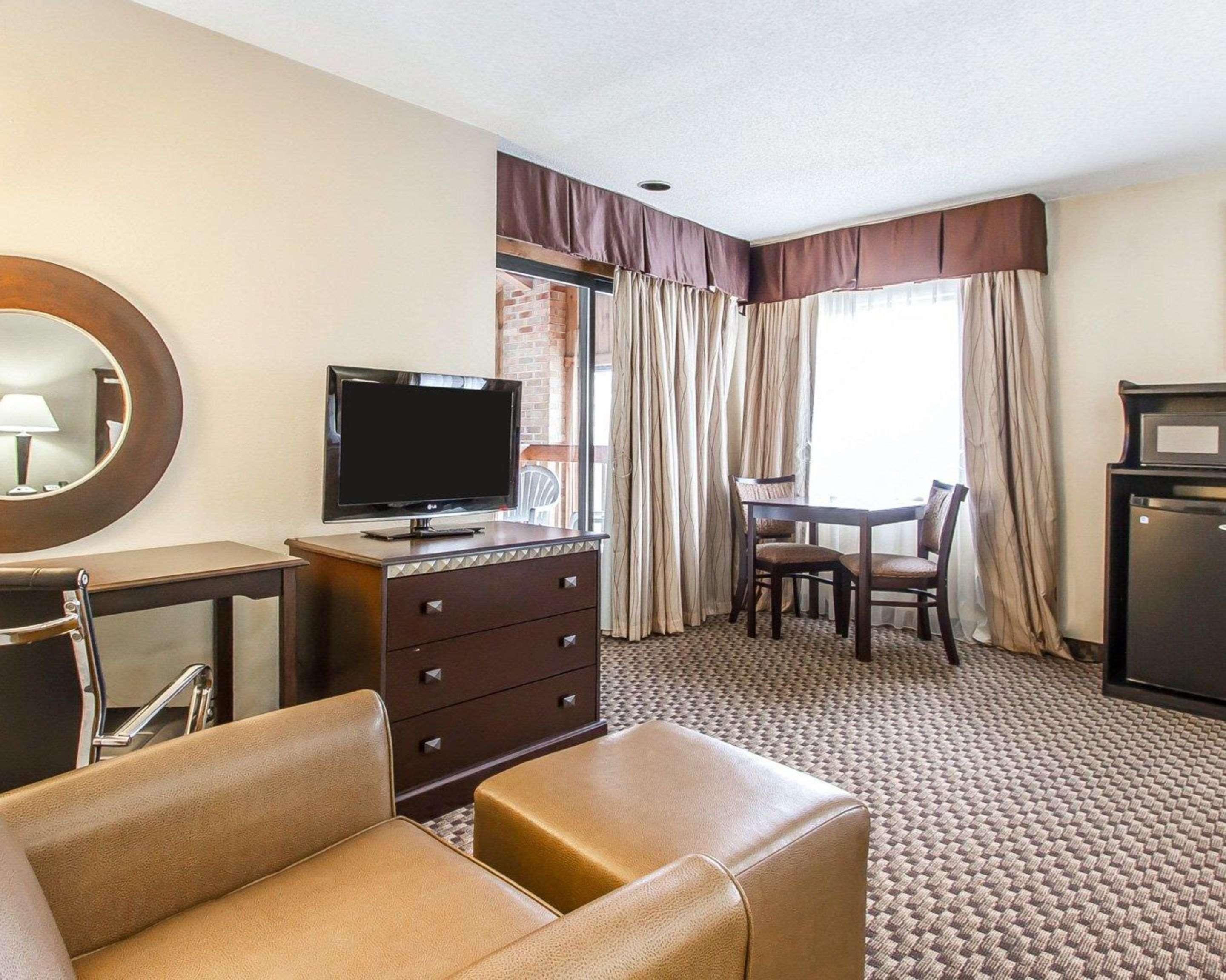 Quality Inn Macomb Near University Area Εξωτερικό φωτογραφία