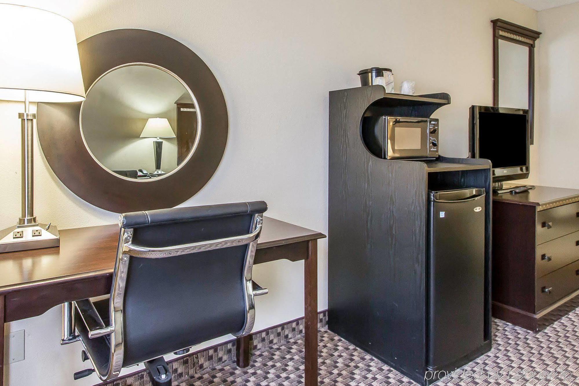 Quality Inn Macomb Near University Area Εξωτερικό φωτογραφία