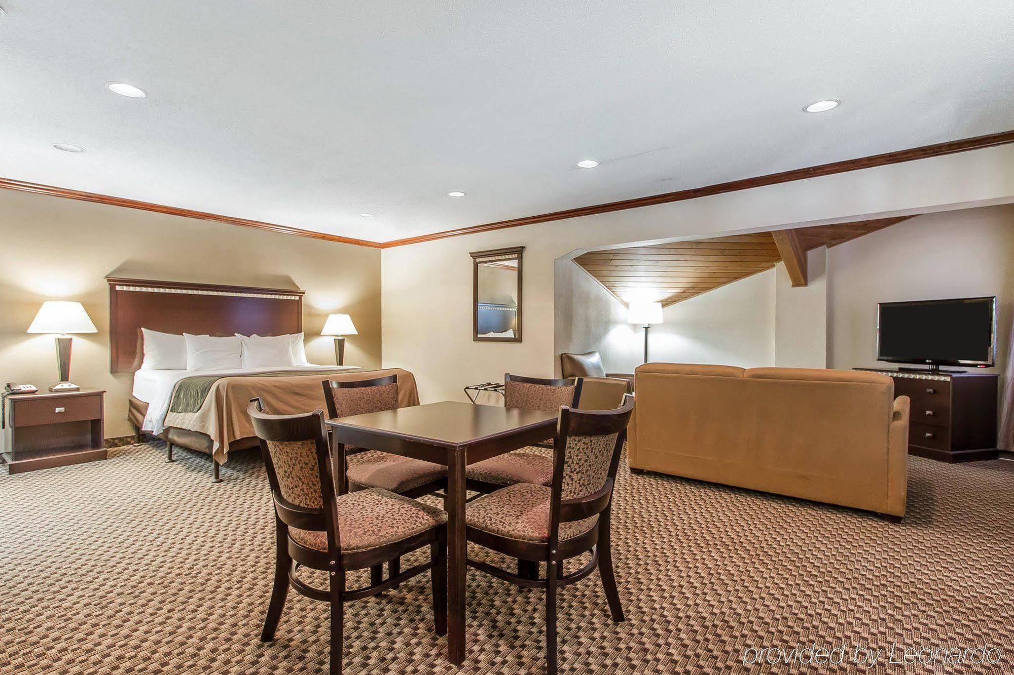Quality Inn Macomb Near University Area Εξωτερικό φωτογραφία
