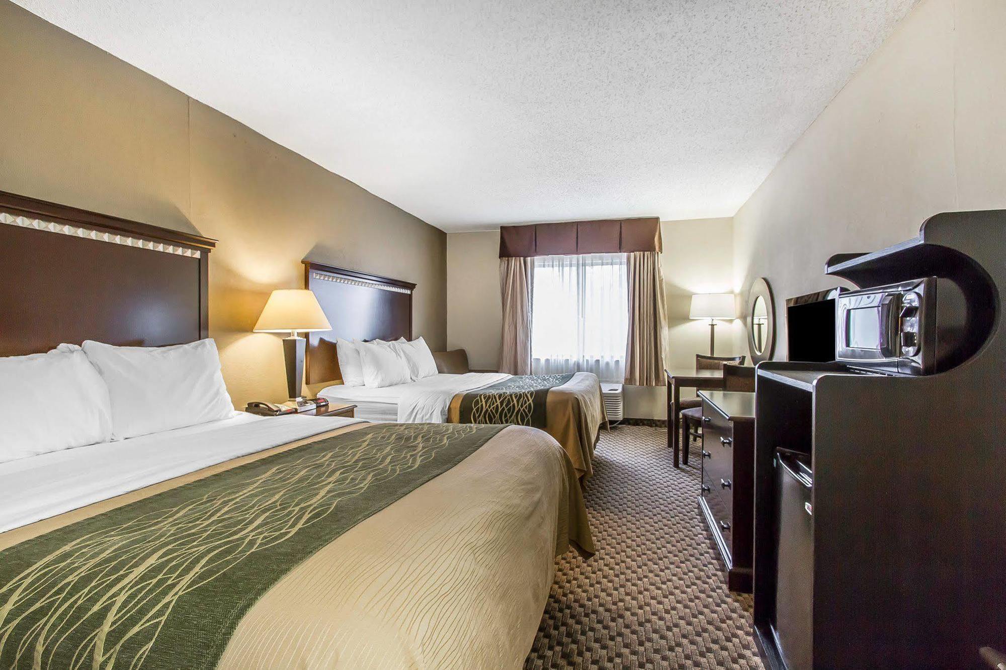 Quality Inn Macomb Near University Area Εξωτερικό φωτογραφία